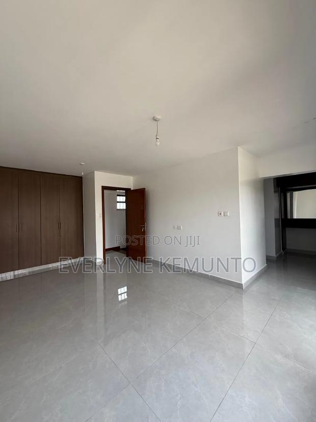 3bdrm Penthouse in Exeter Pride, State House Area for sale - thumbnail 2