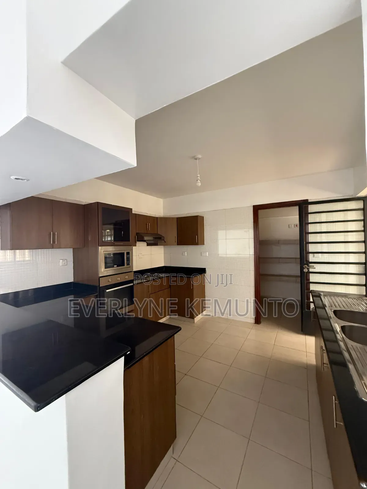 3bdrm Penthouse in Exeter Pride, State House Area for sale