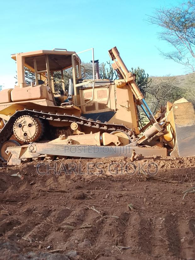 Bulldozer D6 - thumbnail 3