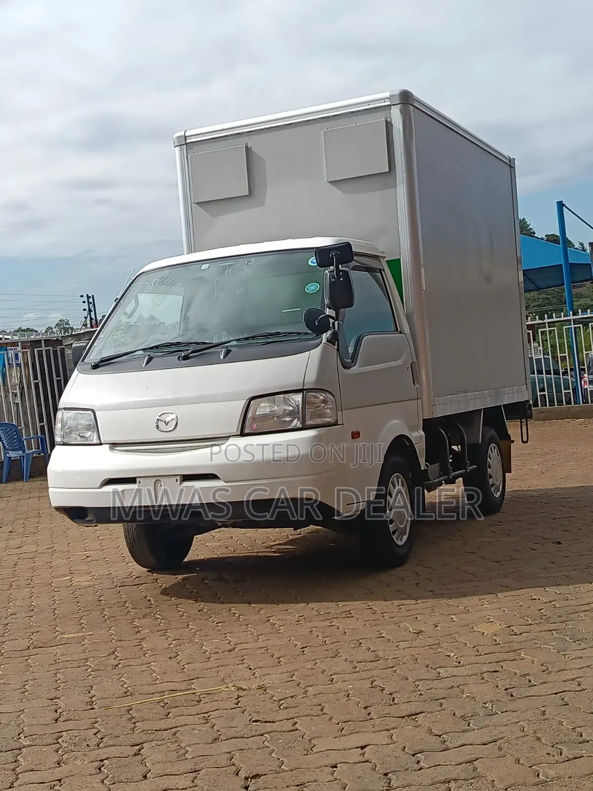 Selling MZD Bngo Truck