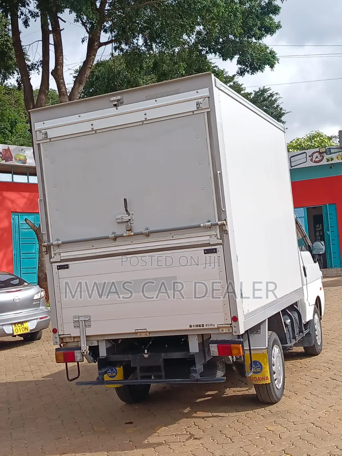 Selling MZD Bngo Truck