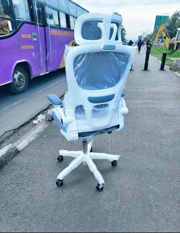 Highback Orthopedic Office Chair – Ergonomic Executive Seat