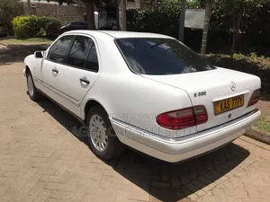 Mercedes-Benz E200 1998 White