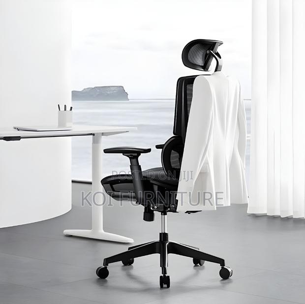Office Chairs; Leisuremod Black Executive Office Orthopedic Chairs - thumbnail 6
