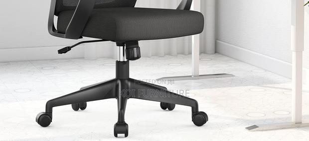 Office Chairs; Leisuremod Black Executive Office Orthopedic Chairs - thumbnail 8