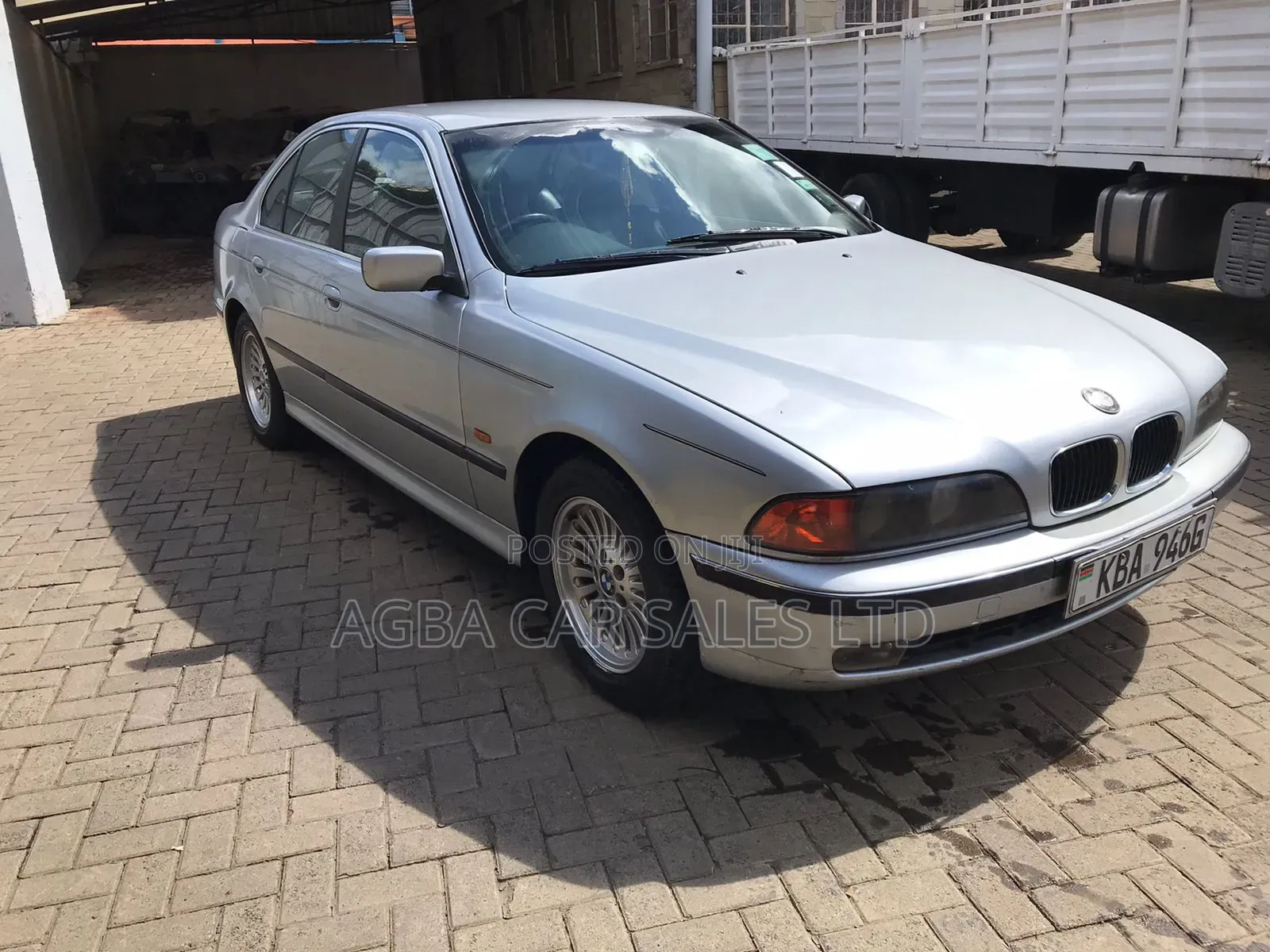 BMW 523i 1998 Blue