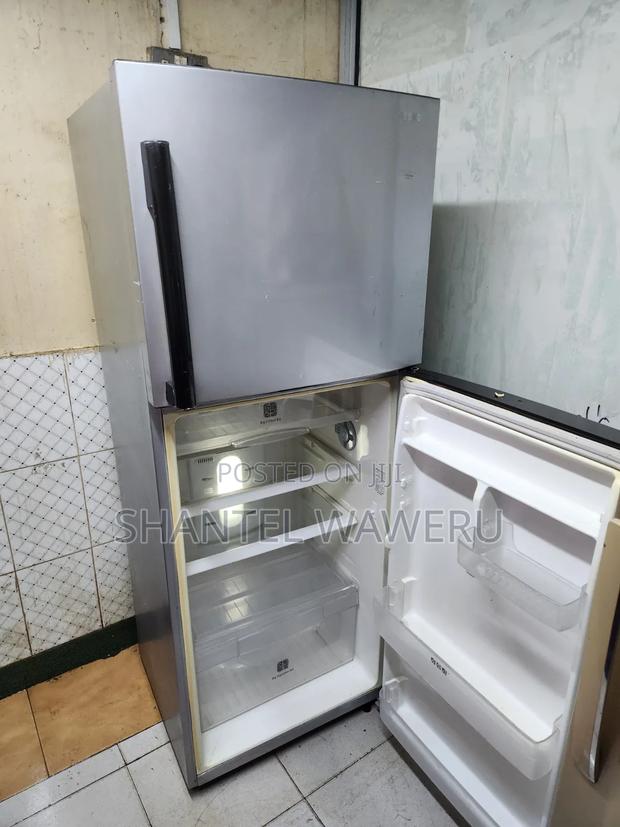 Samsung Specious Double Door Fridge 350litres - thumbnail 5