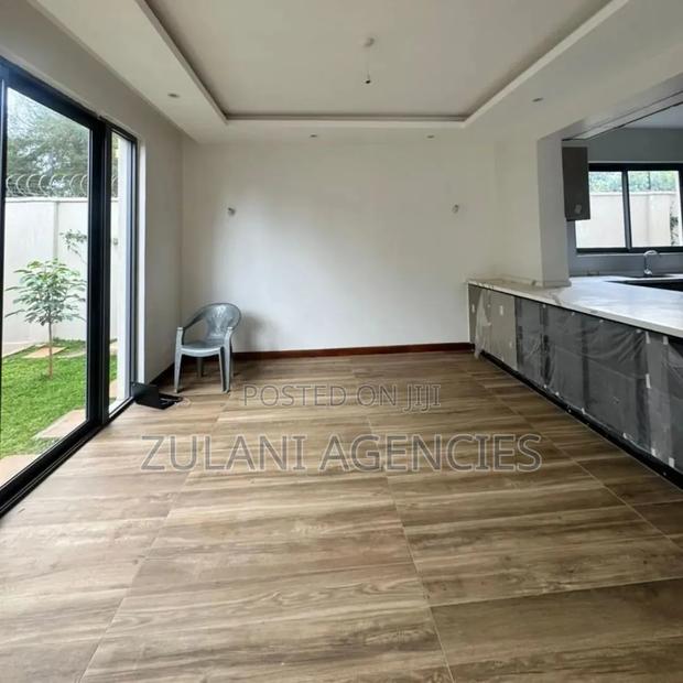 6bdrm Villa in Muthangari for sale - thumbnail 5