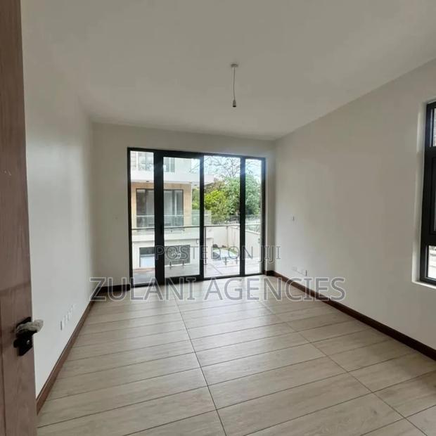 6bdrm Villa in Muthangari for sale - thumbnail 8