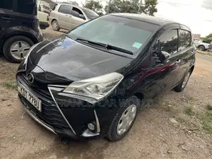Toyota Vitz 2018 Black