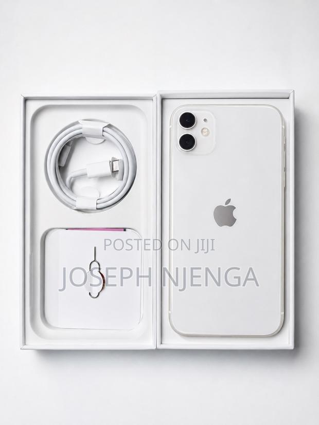 New Apple iPhone 11 64 GB White