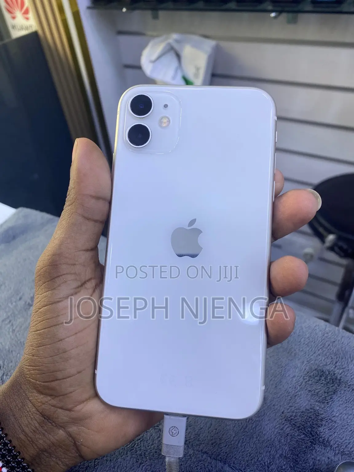 Apple iPhone 11 64 GB White