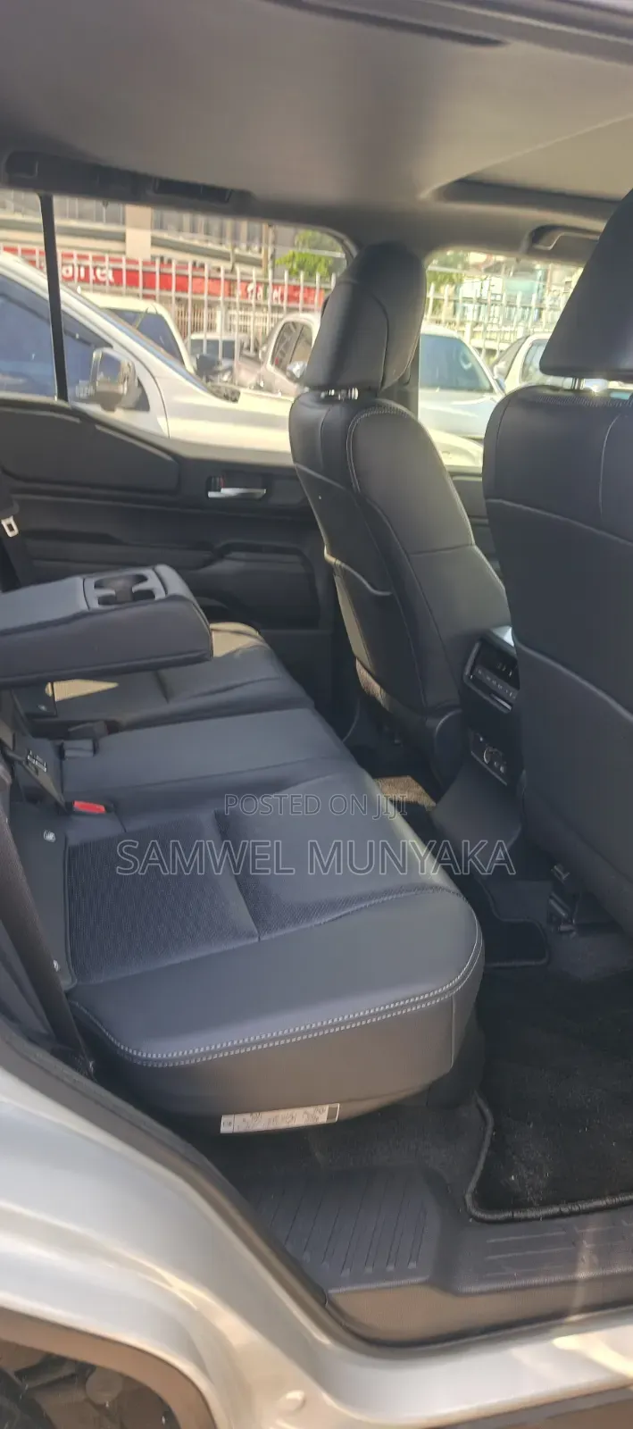 Toyota Land Cruiser Prado 2.8 2023 Pearl