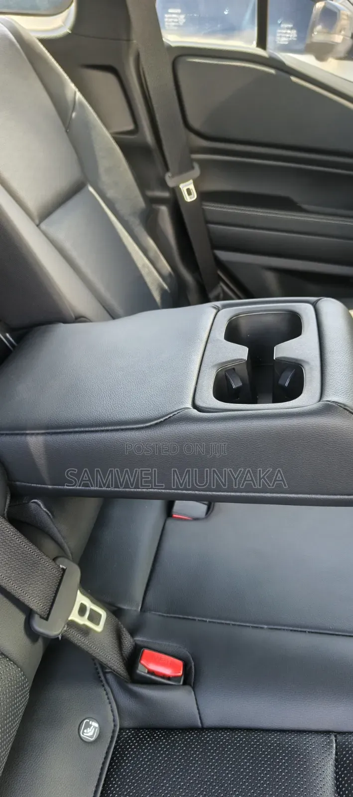 Toyota Land Cruiser Prado 2.8 2023 Pearl