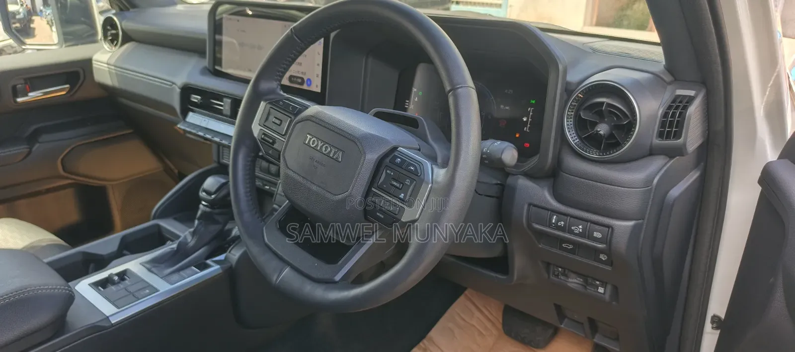 Toyota Land Cruiser Prado 2.8 2023 Pearl