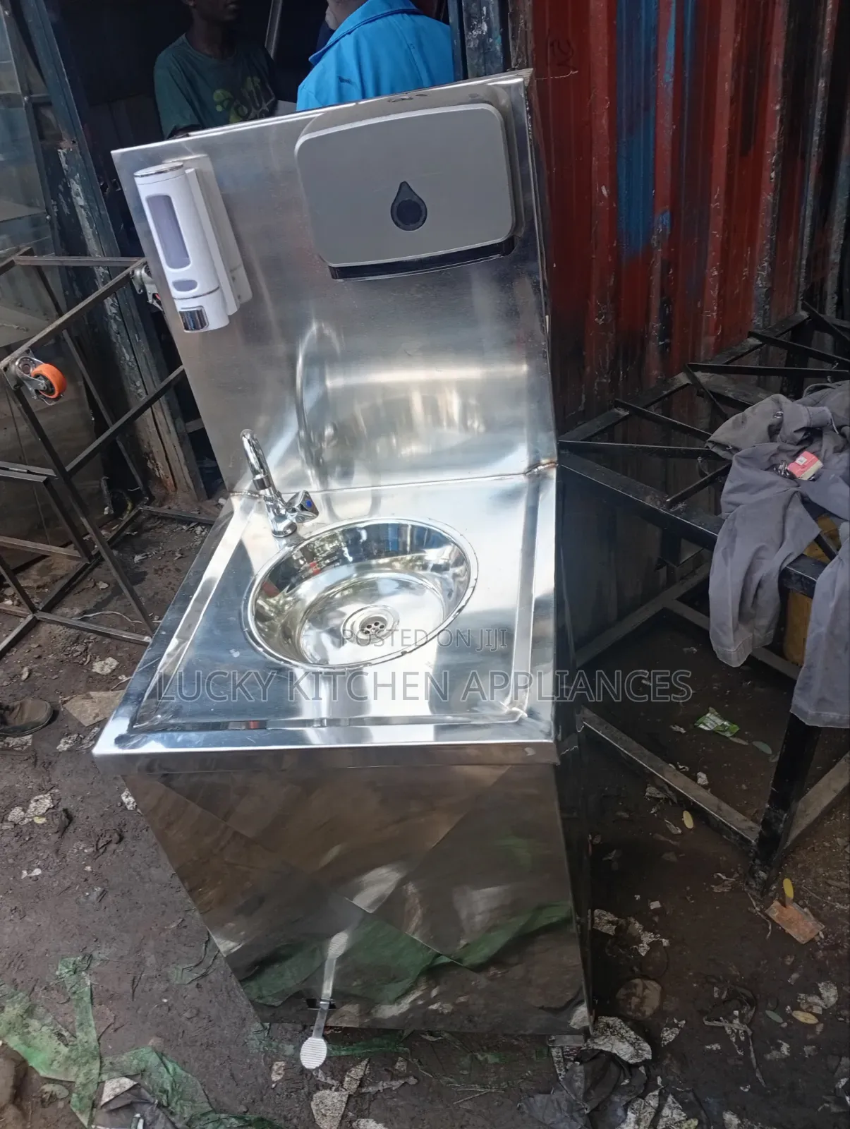 Heavy Duty Stainless Steel Hands Washing Station Machine.