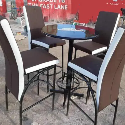 Statuesque Restaurant Set