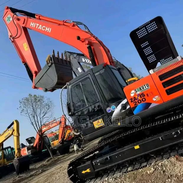 Excavators - thumbnail 2