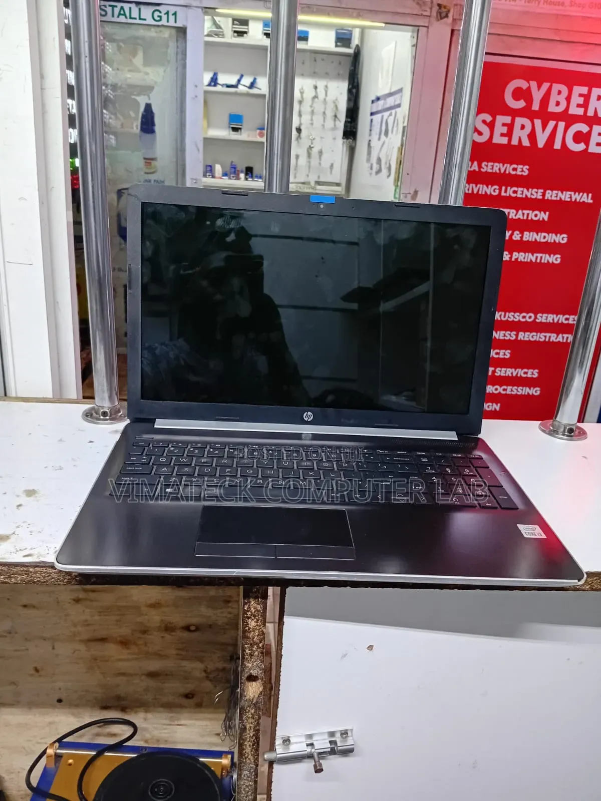 Laptop HP 250 G7 8GB Intel Core i3 HDD+SSD 500GB