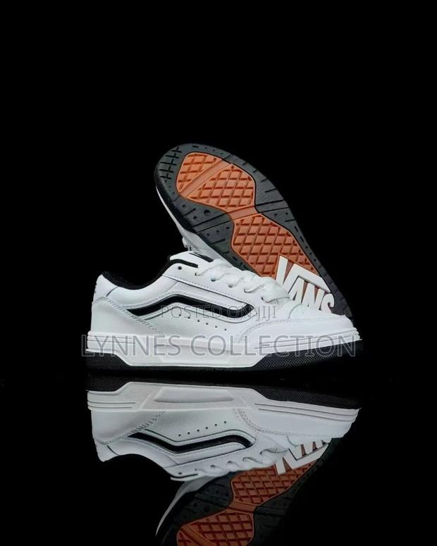Vans Hylane Og White Sneakers – Classic Skate Style - thumbnail 3