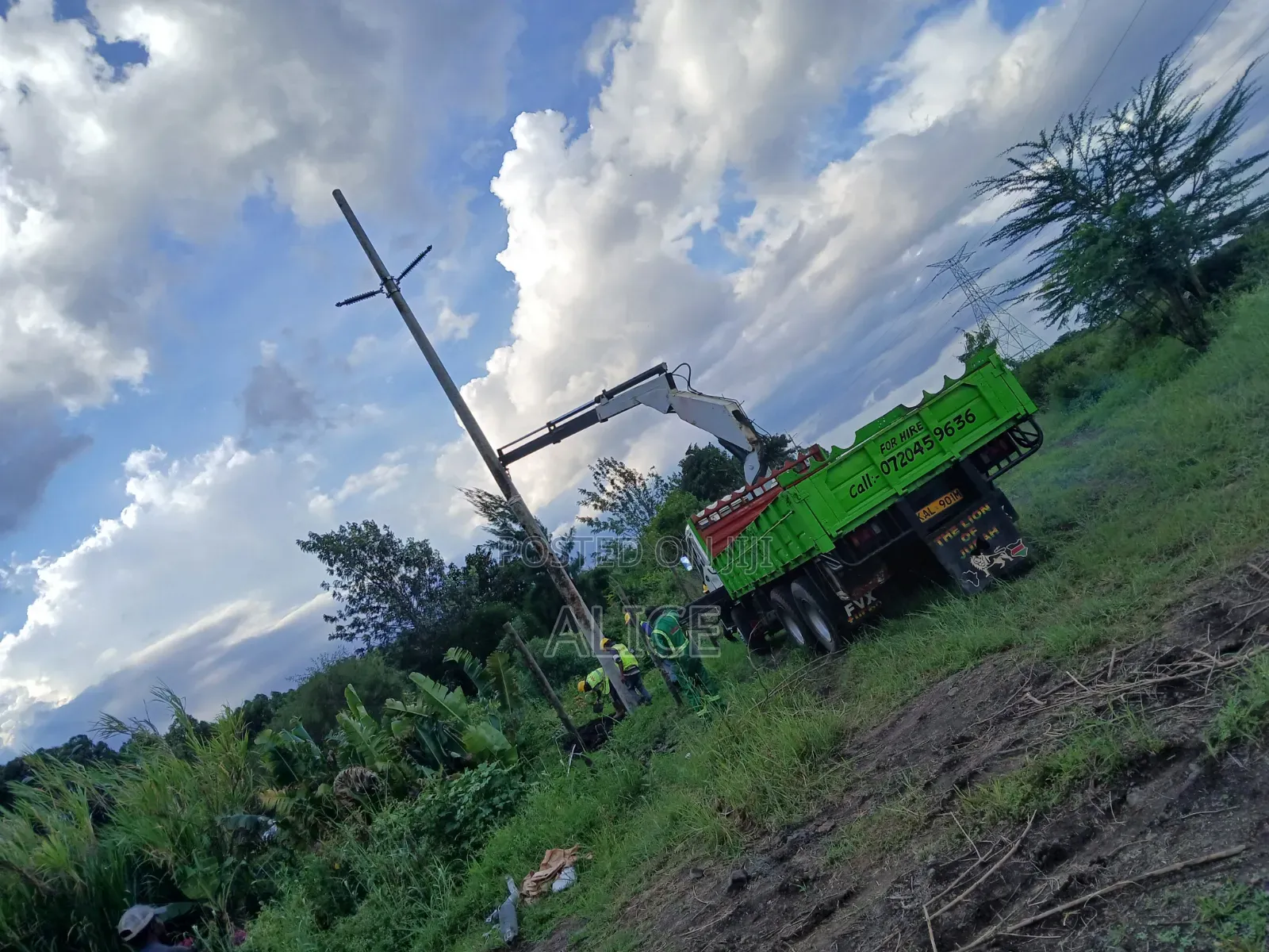 Heavy Weight Lifting Services (Crane Services)