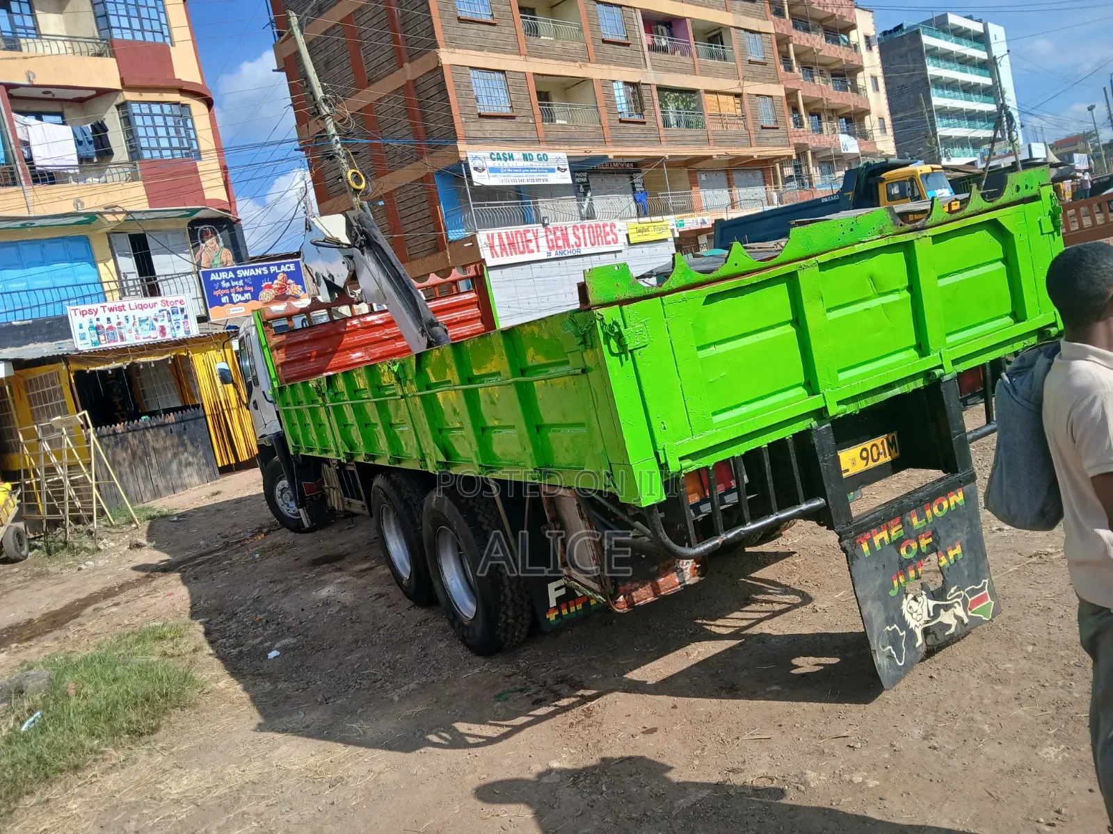 Heavy Weight Lifting Services (Crane Services)