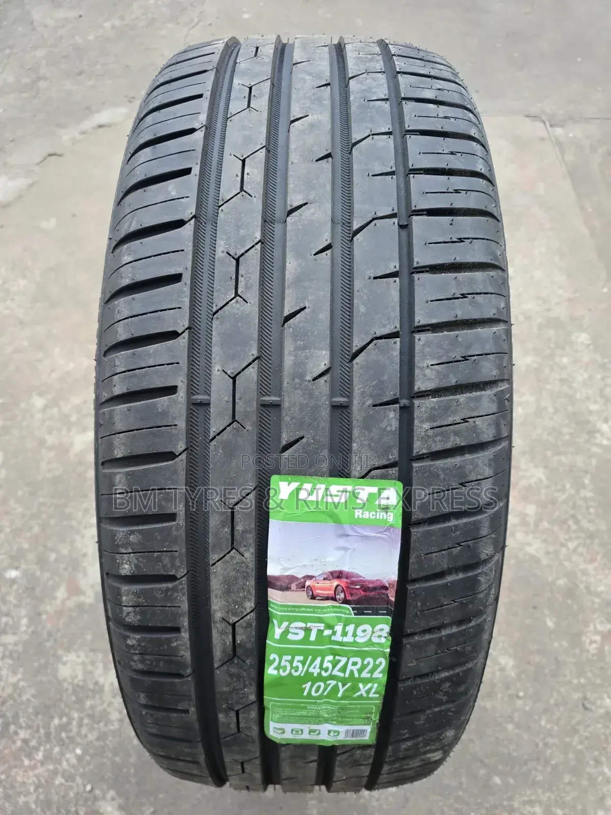 255 /45 R22 Yusta
