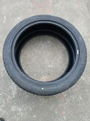 255 /45 R22 Yusta