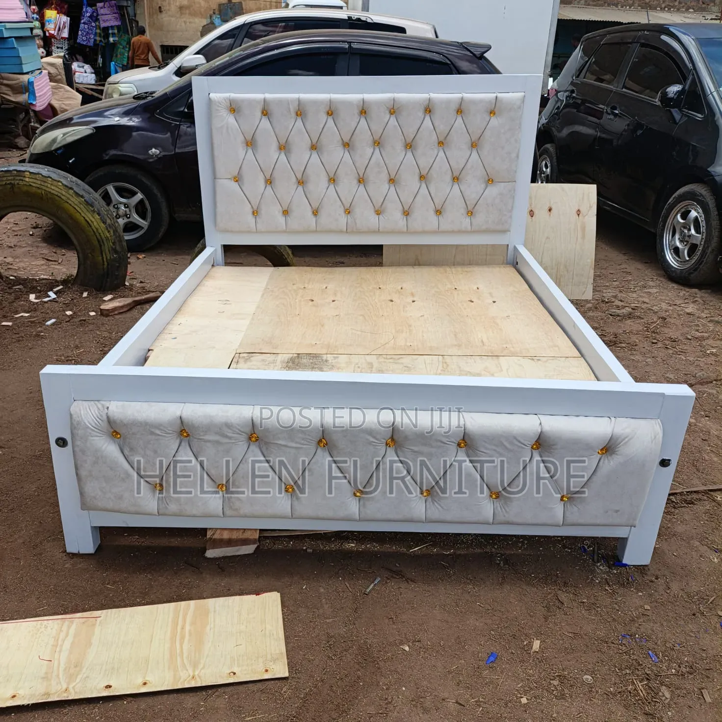 5by6 White Mocket Bed