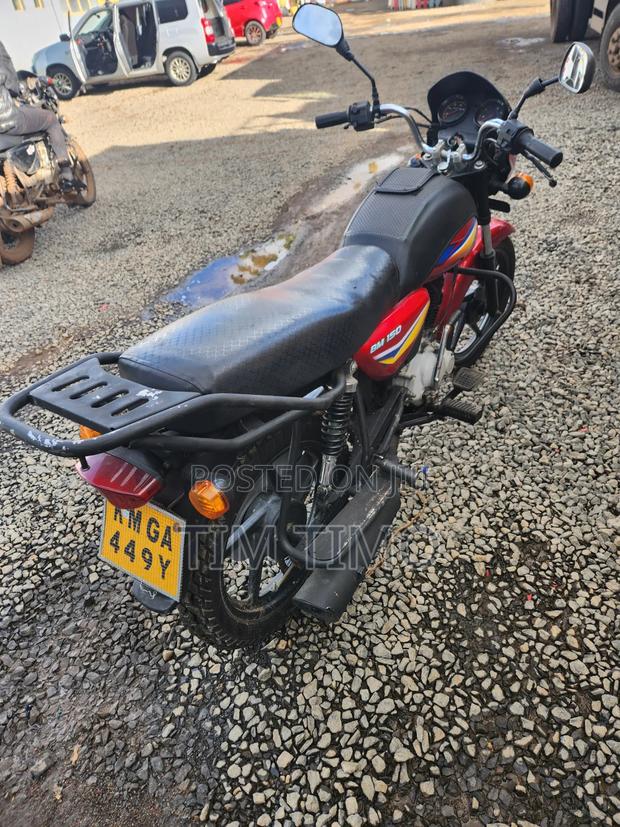 Bajaj Boxer 150 UG 2024 Red