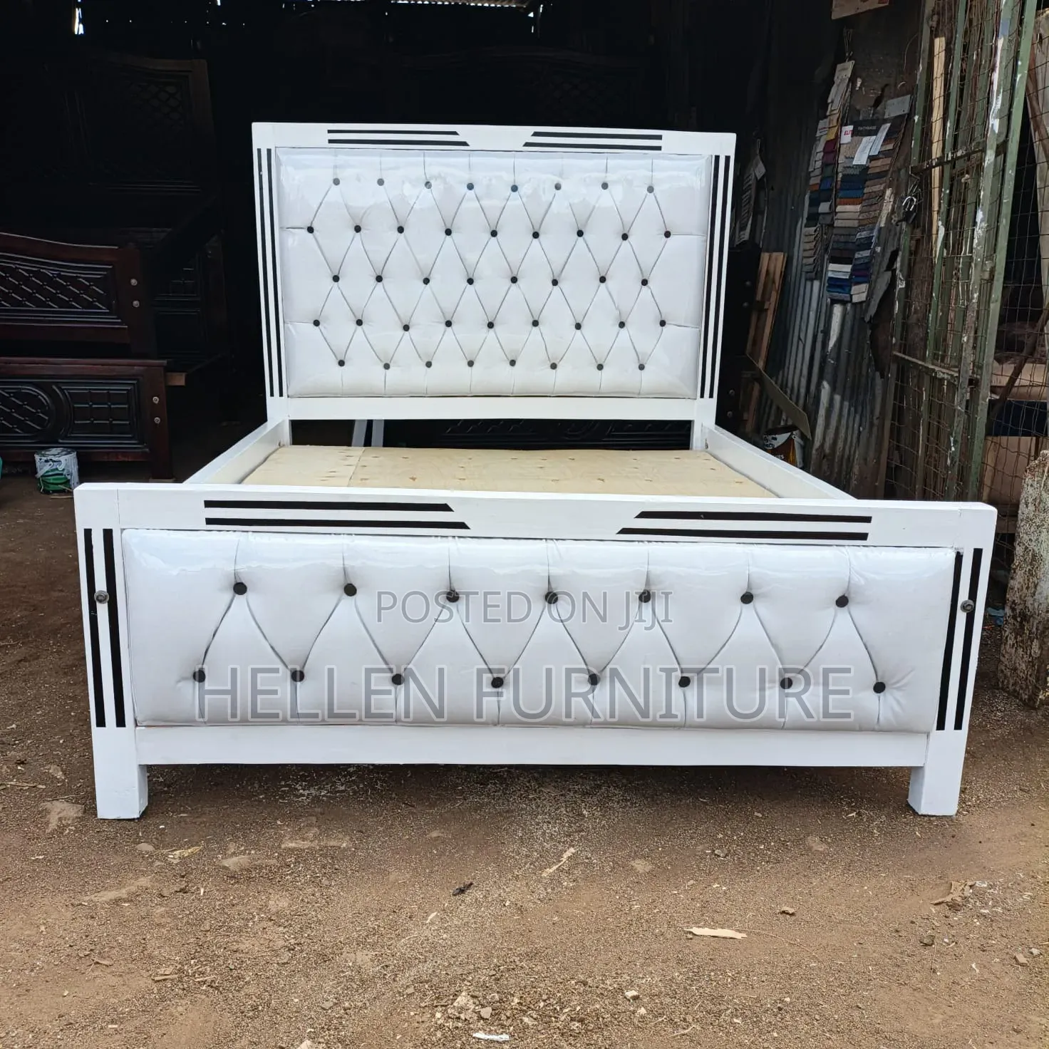 White Mocket Bed 4by6