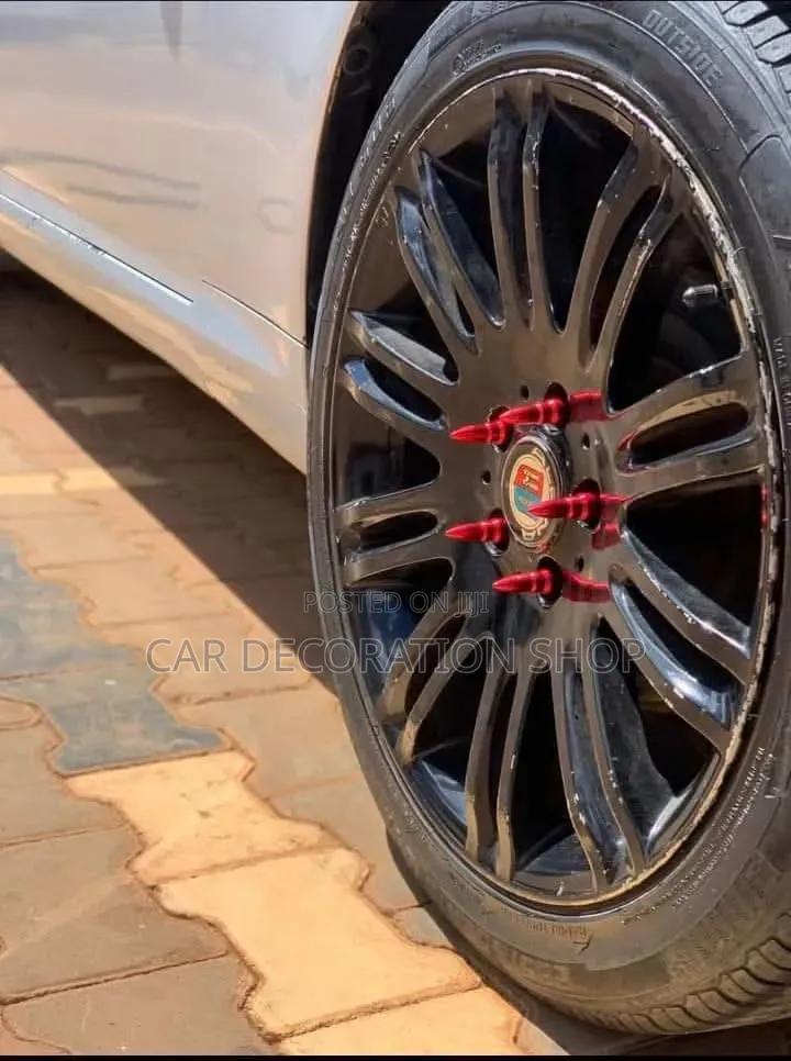 Aggressive,Sporty Look Antitheft Wheel 20pc Bullet _Style Nuts