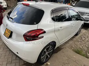 Peugeot 208 2018 White