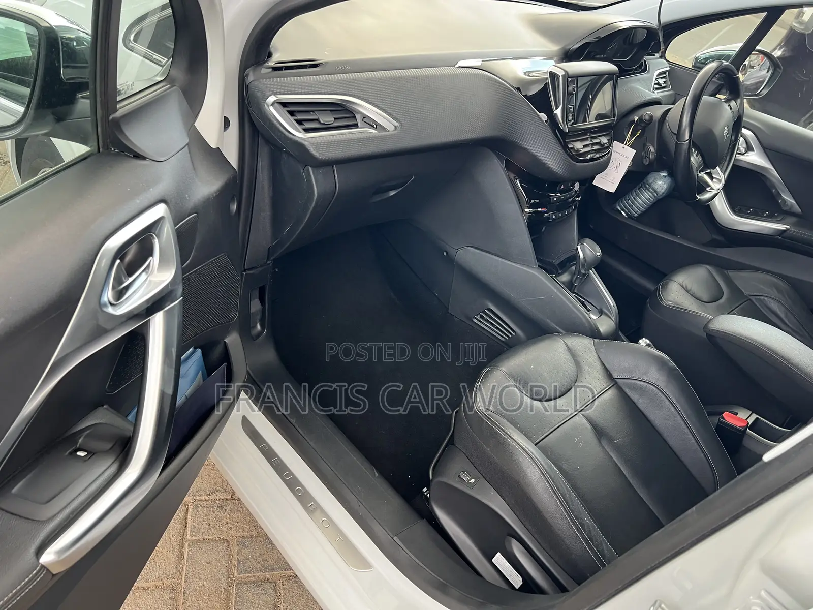 Peugeot 208 2018 White