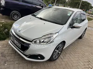 Peugeot 208 2018 White