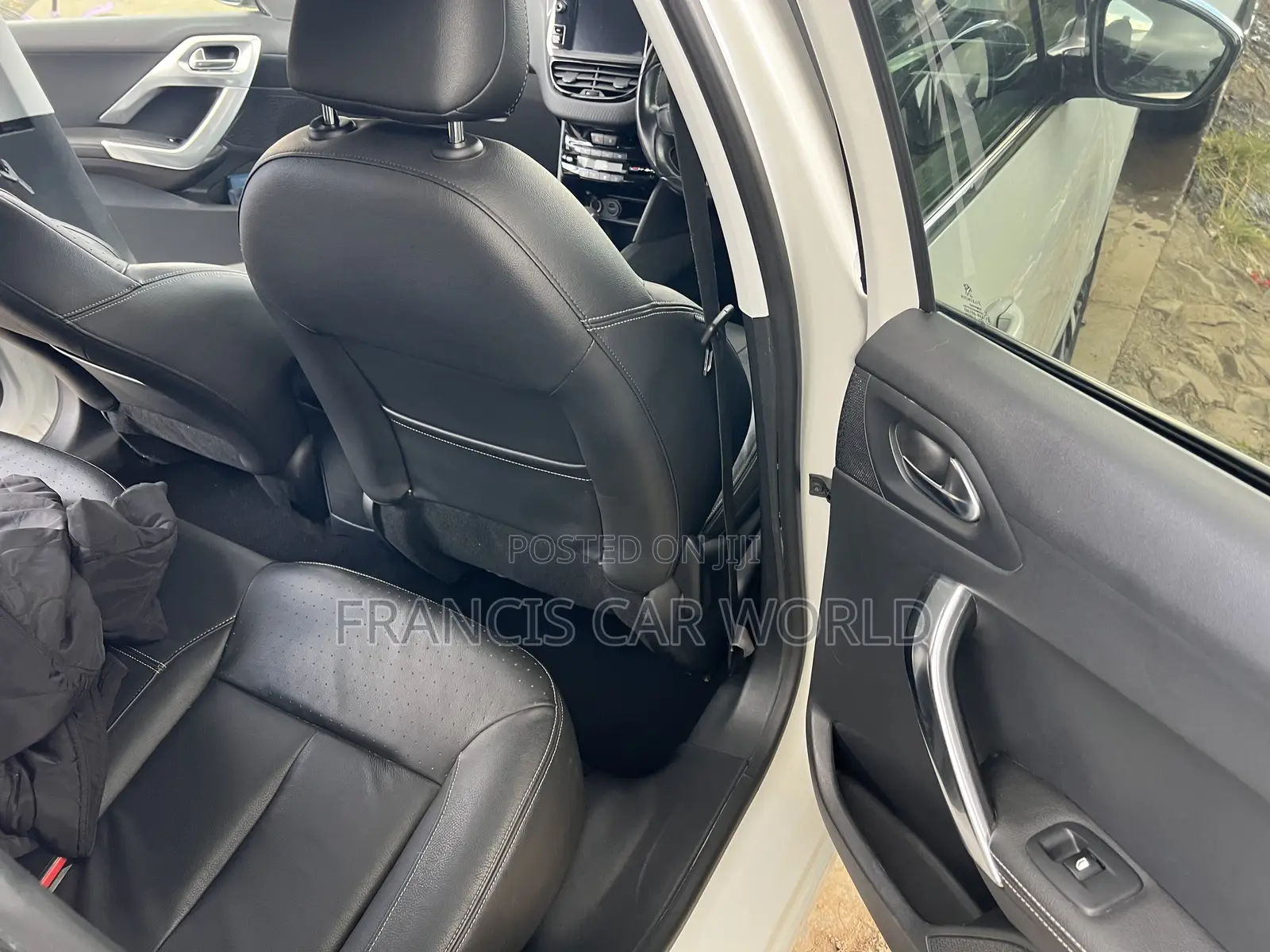 Peugeot 208 2018 White
