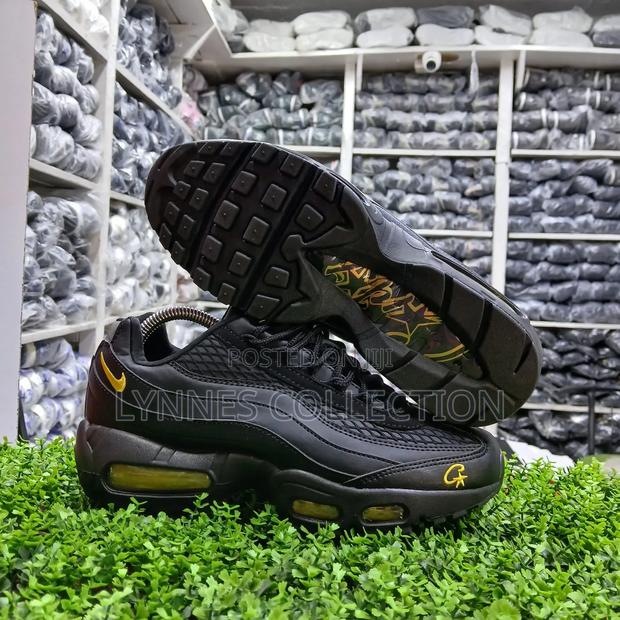 Nike Air Max 95 “Honey” Sneakers – Bold Gradient Street Classic