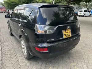 Mitsubishi Outlander 2012 Black