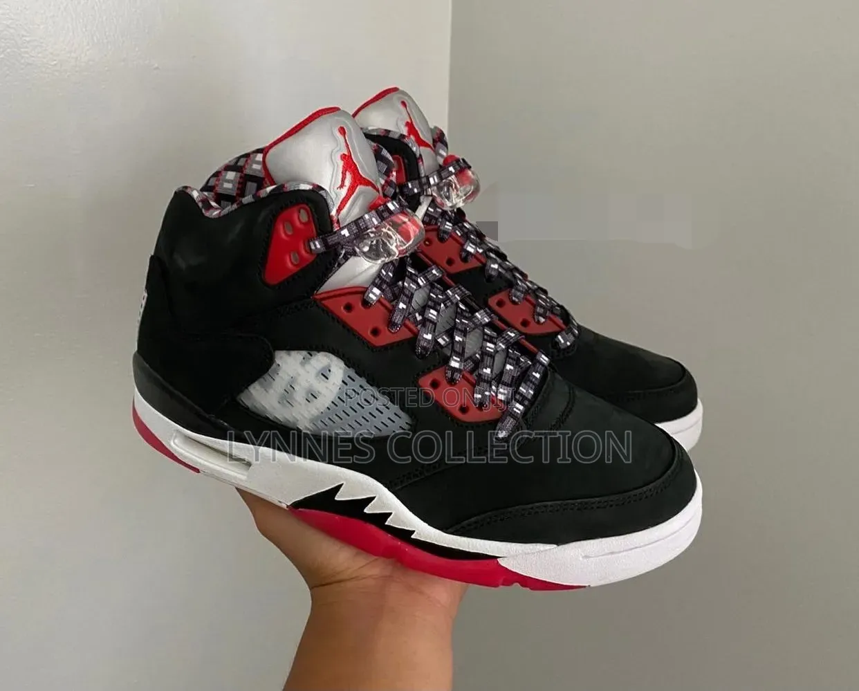 Air Jordan 6 Retro Sneakers – Iconic Championship Basketball Style