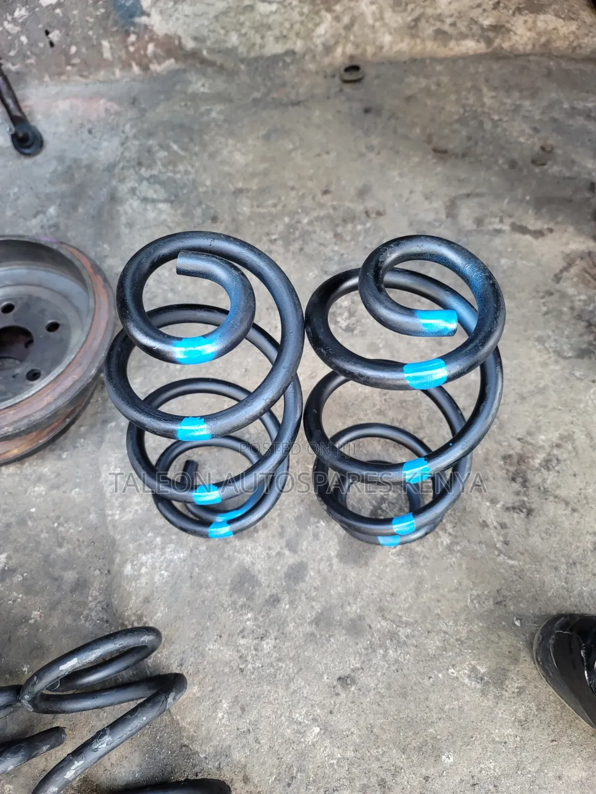 Nissan Cube Rear Heavy-Duty Springs