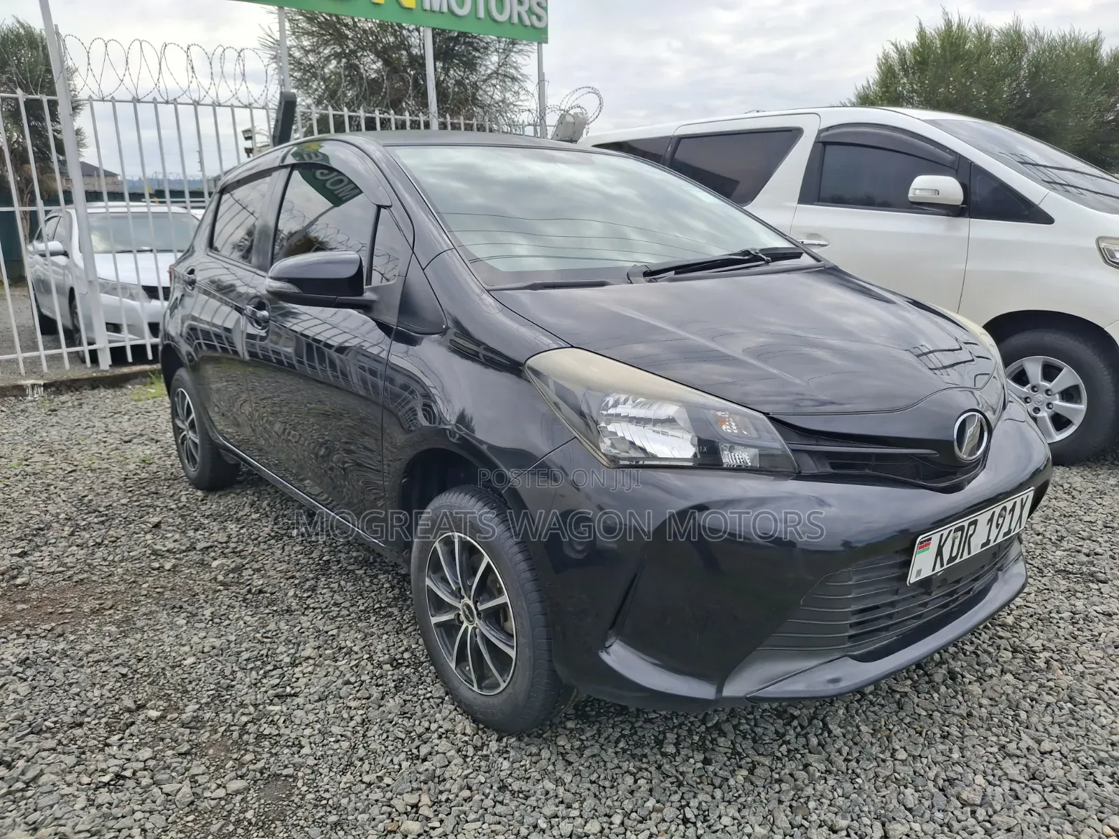 Toyota Vitz 2017 Black