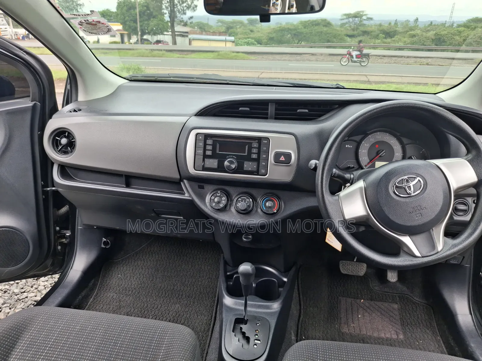 Toyota Vitz 2017 Black