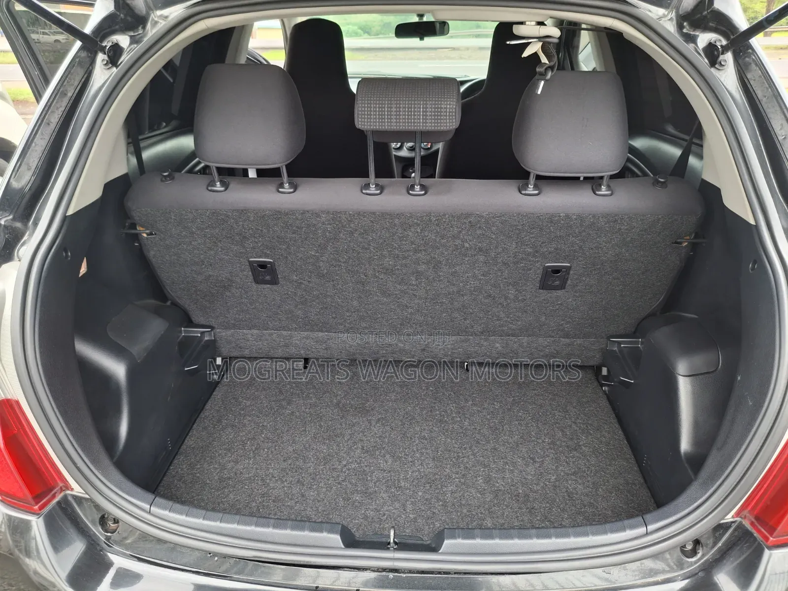 Toyota Vitz 2017 Black