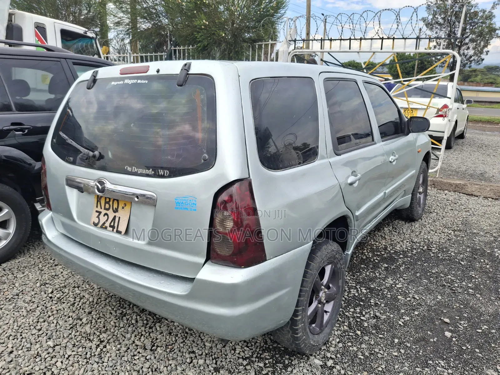 Mazda Tribute 2004 Silver