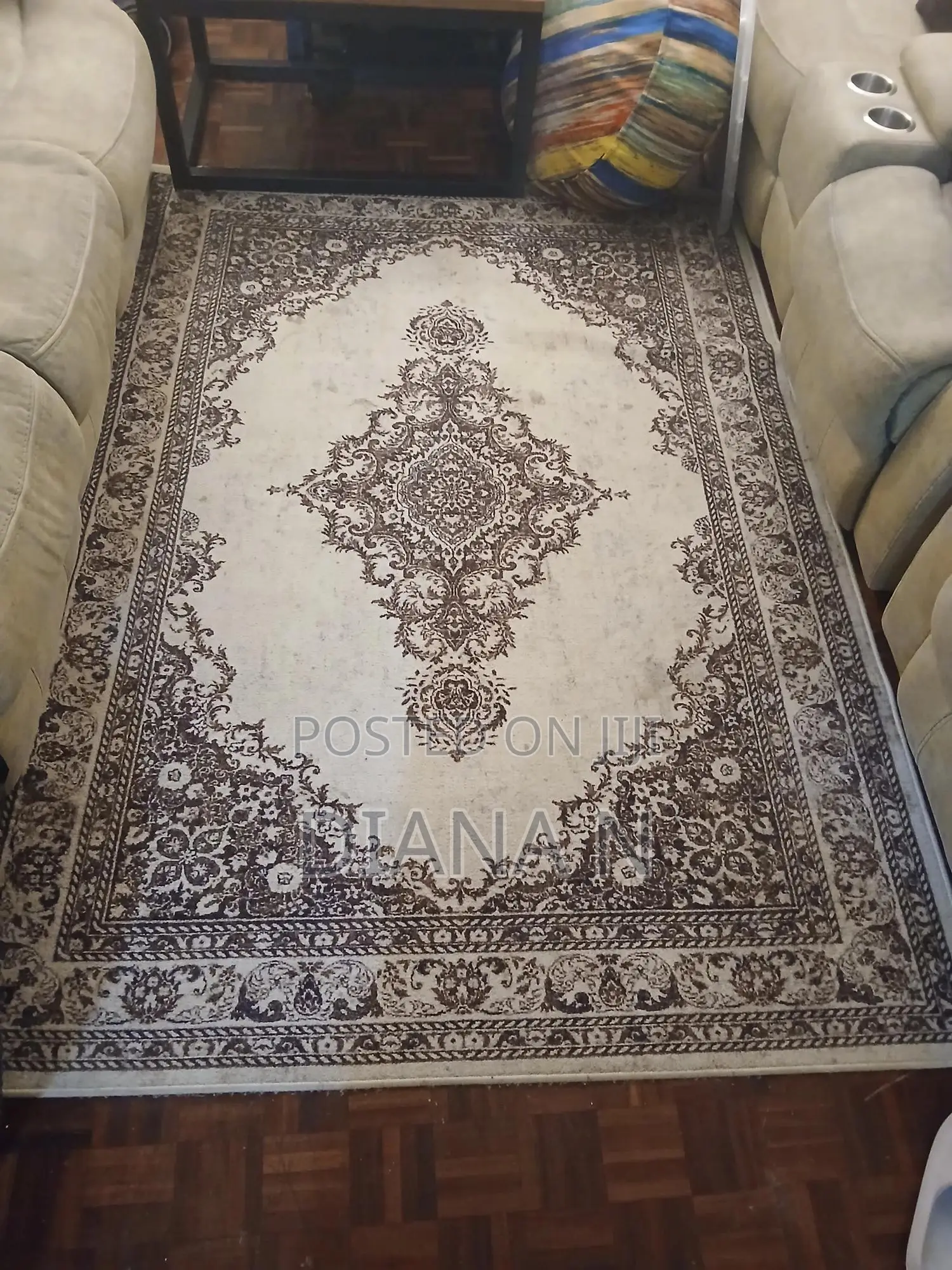 Elegant Persian-Style Carpet/Rug for Sale (162 Cm X 223 Cm)