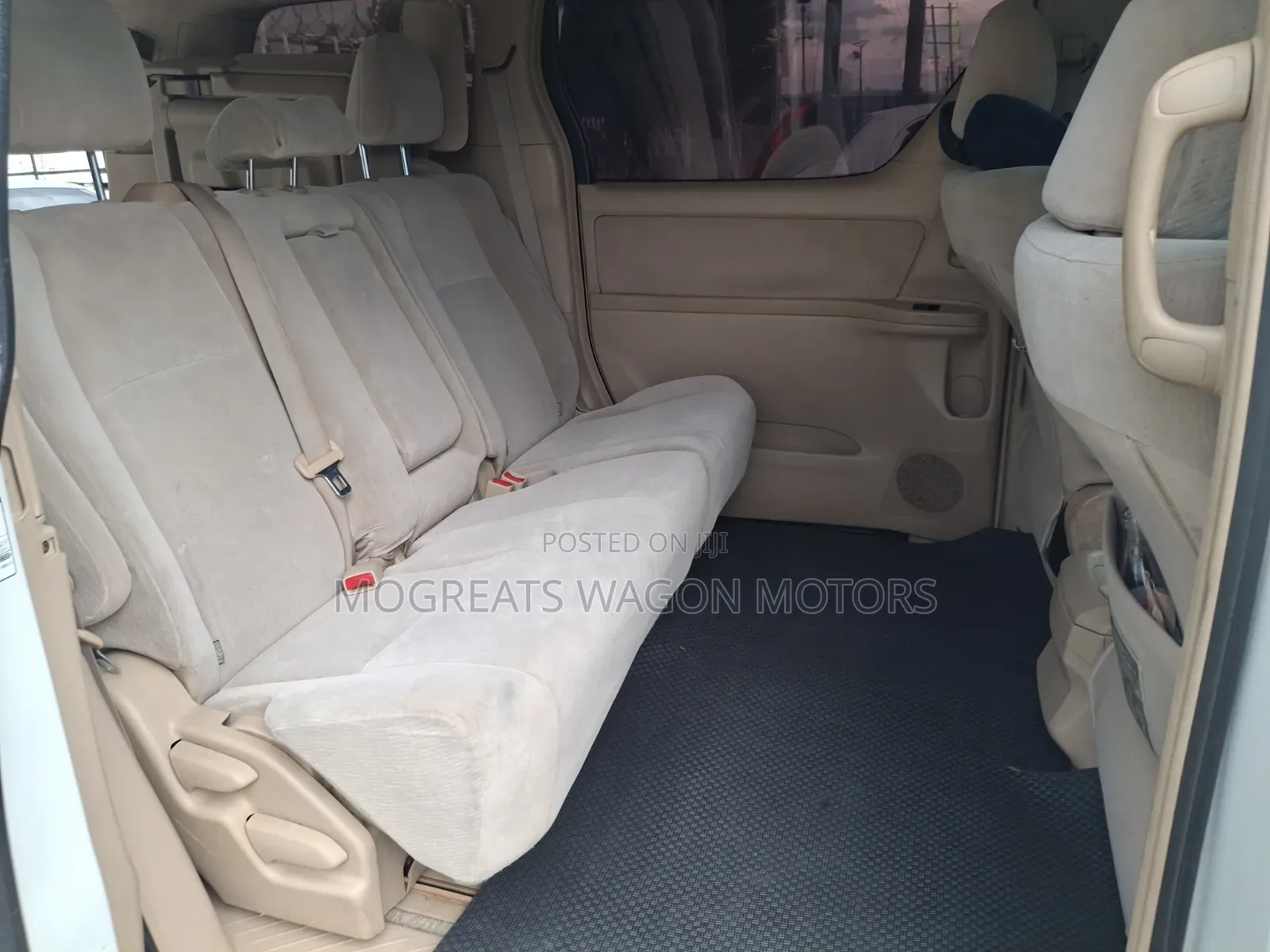 Toyota Alphard 2010 White
