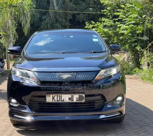 Toyota Harrier 2.0 4WD 2016 Black