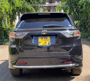 Toyota Harrier 2.0 4WD 2016 Black