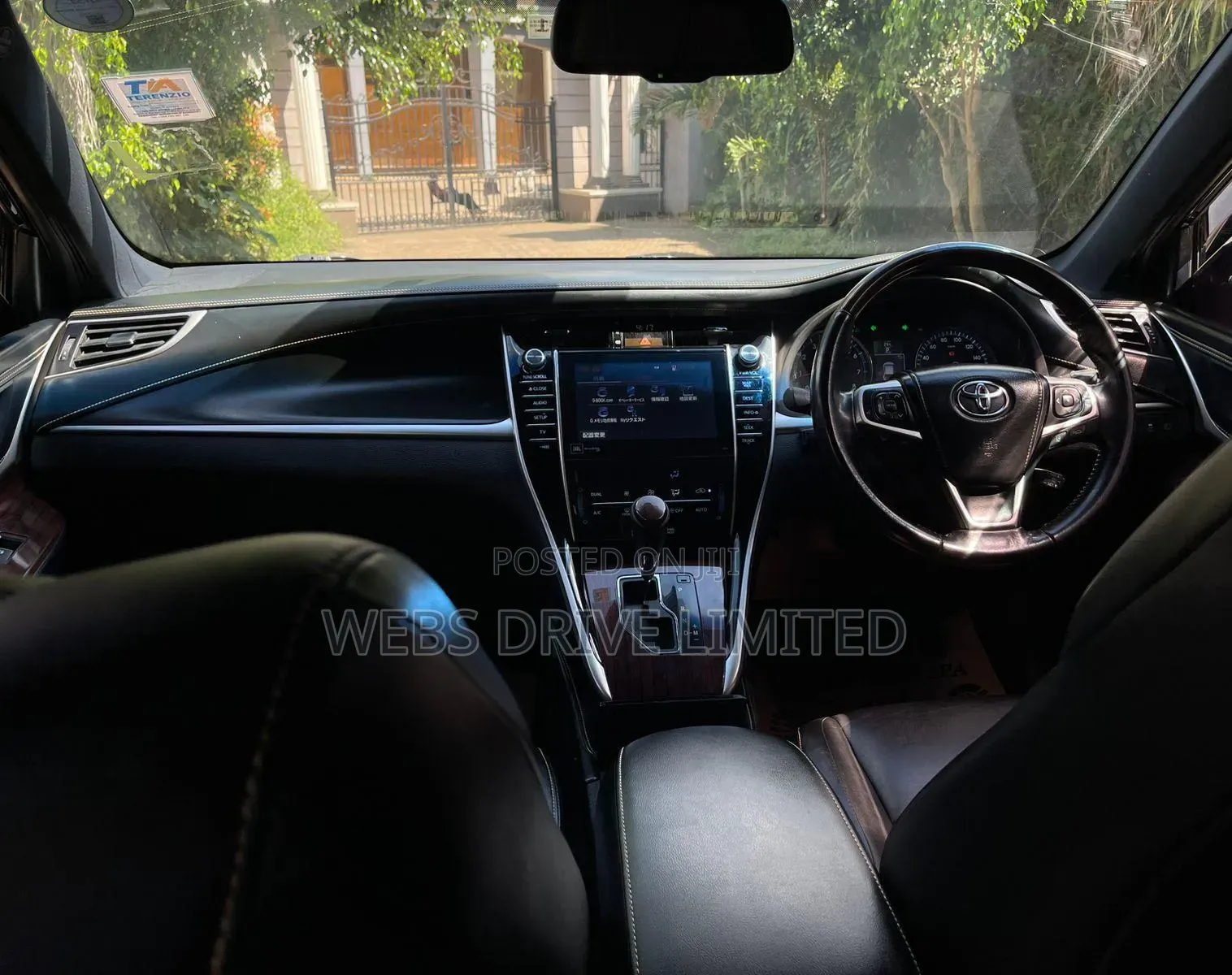 Toyota Harrier 2.0 4WD 2016 Black