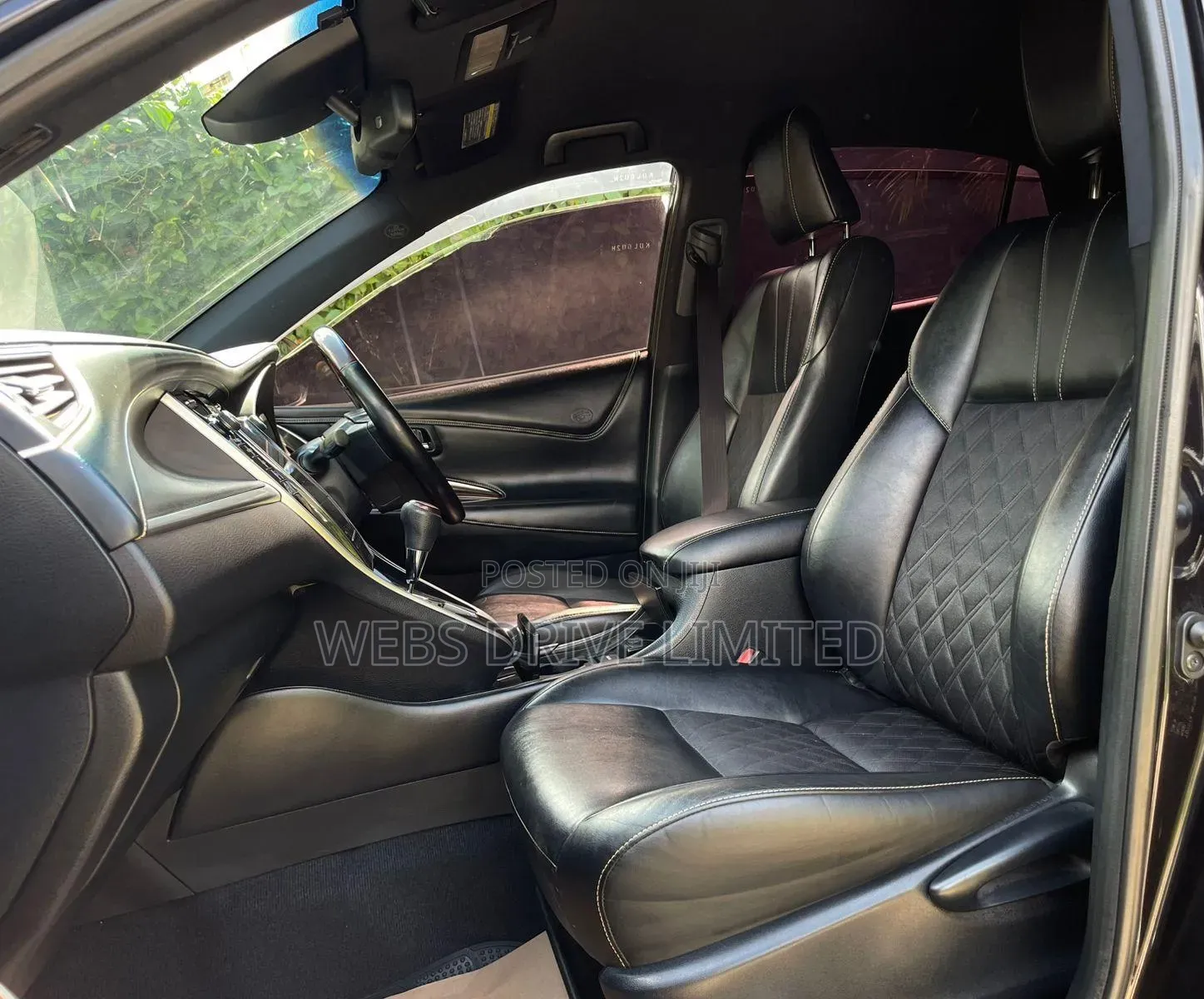 Toyota Harrier 2.0 4WD 2016 Black